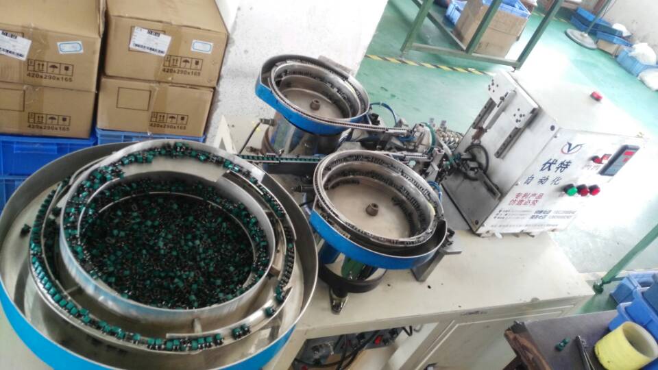 Automatic package magnetic core machine
